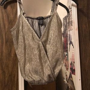 V-neck Cropped blouse